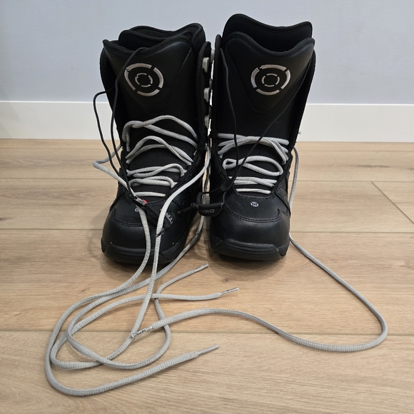 Nitro Snowboard Boots 10 Tyrant Black Snowboarding Athletic Winter Sport - Picture 11 of 11